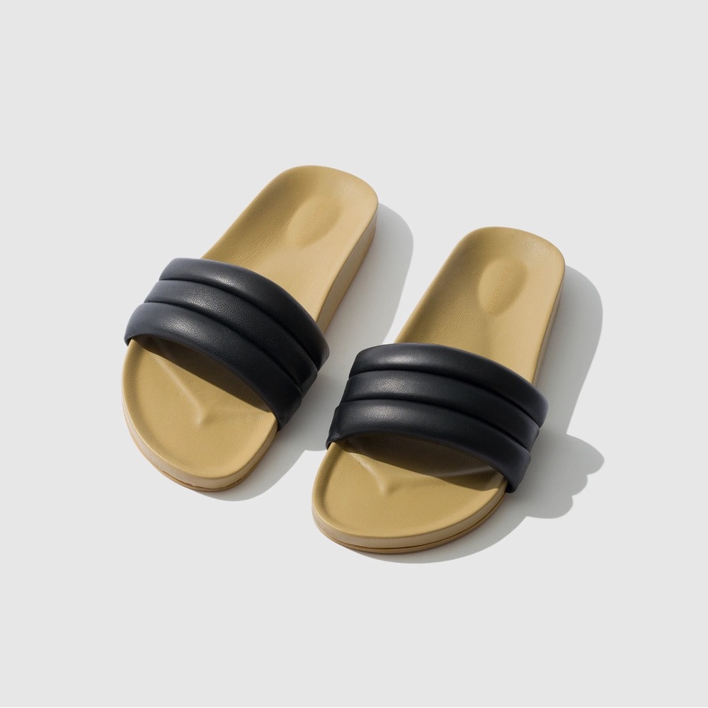 Beatrice Valenzuela Black Classic Sandalia